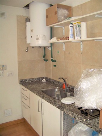 CASA DE 2 DORMITORIOS EN BARRIO LA FERIA - EN VENTA