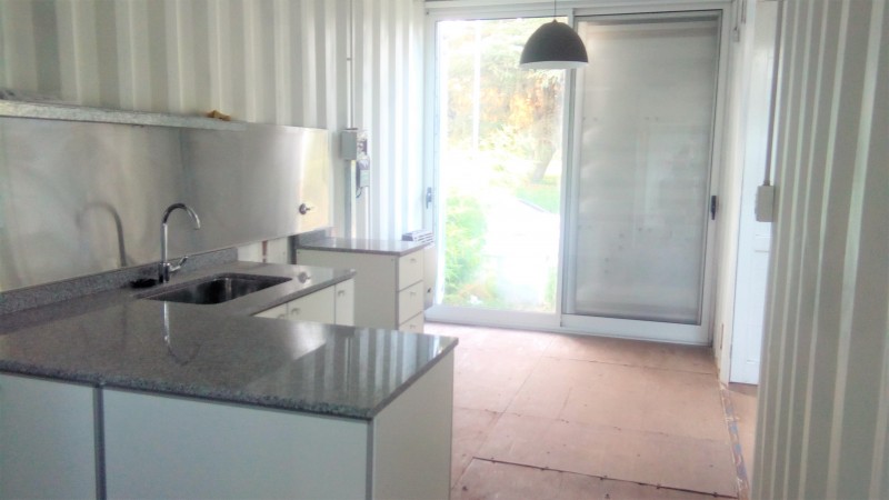 CASA DE 1 DORMITORIO FRENTE AL GOLF - EN VENTA