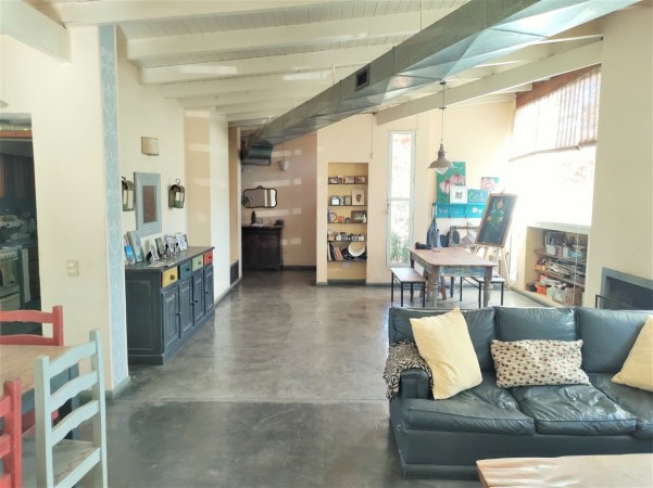 CASA DE 3 DORMITORIOS  FRENTE AL GOLF - EN VENTA