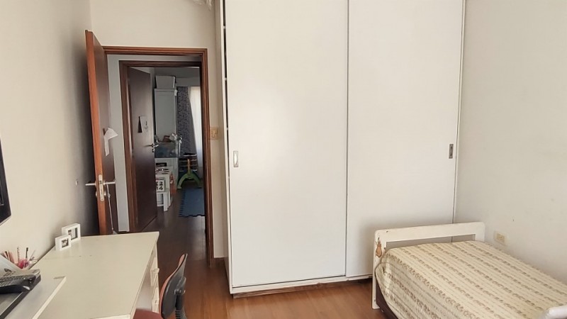 CASA DE 2 DORMITORIOS EN BARRIO RESIDENCIAL - EN VENTA