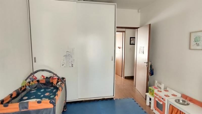 CASA DE 2 DORMITORIOS EN BARRIO RESIDENCIAL - EN VENTA