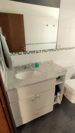 CASA DE 2 DORMITORIOS EN BARRIO RESIDENCIAL - EN VENTA