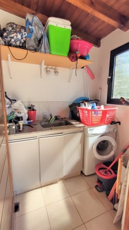 CASA DE 2 DORMITORIOS EN BARRIO RESIDENCIAL - EN VENTA