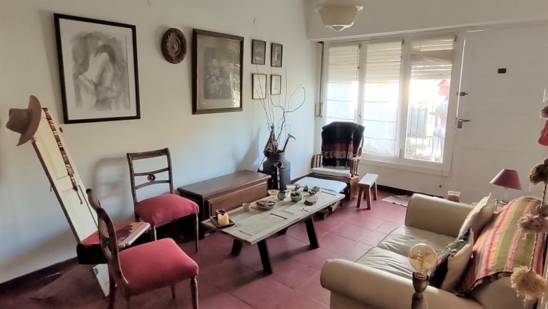 CASA DE 3 DORMITORIOS - EN UBICACION CENTRICA - EN VENTA