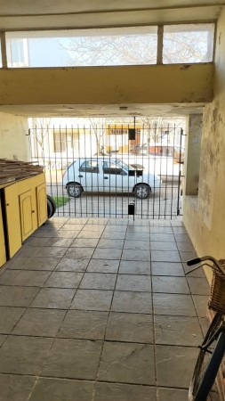 CASA DE 3 DORMITORIOS - EN UBICACION CENTRICA - EN VENTA