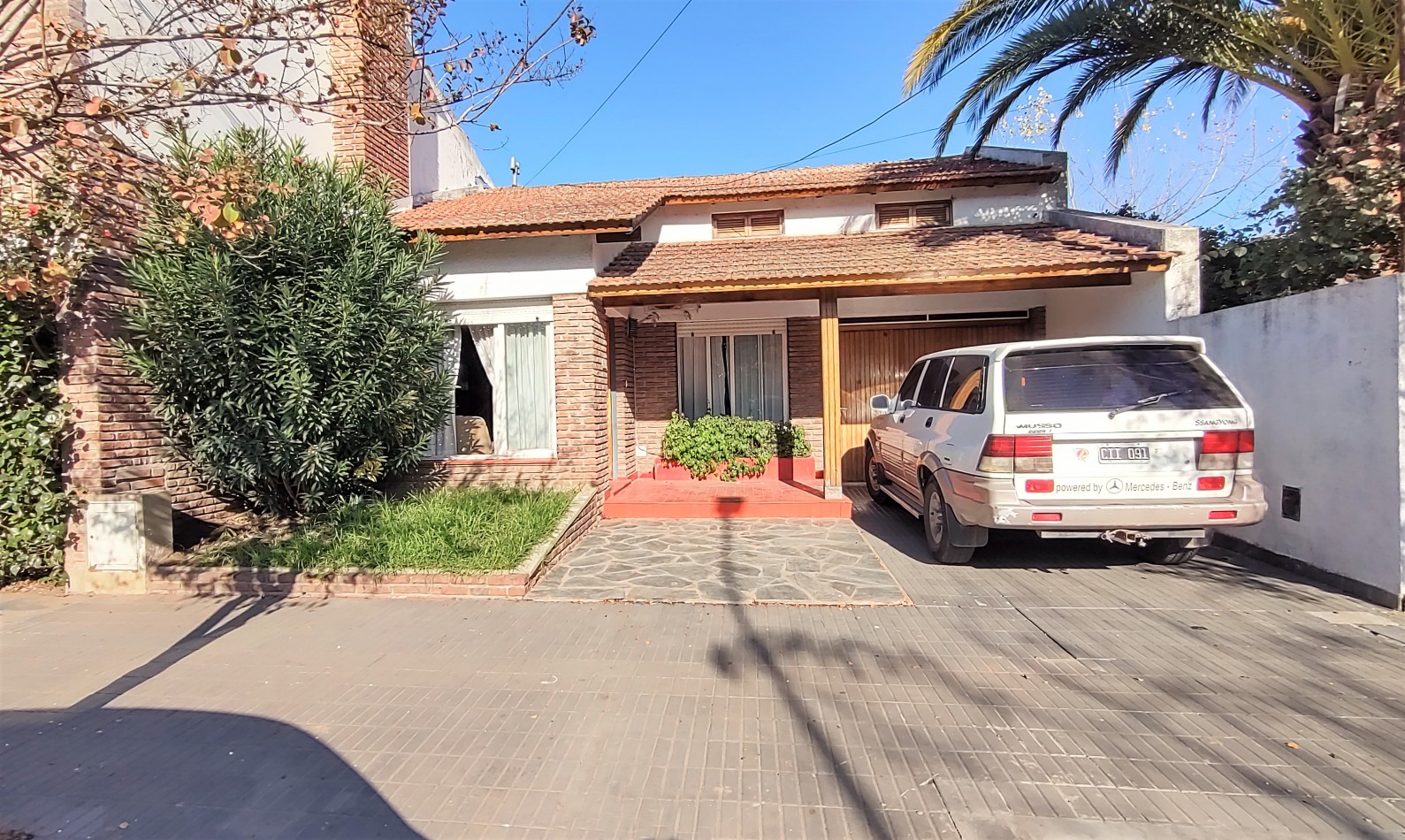CASA DE 2 DORMITORIOS EN MUY BUENA UBICACION