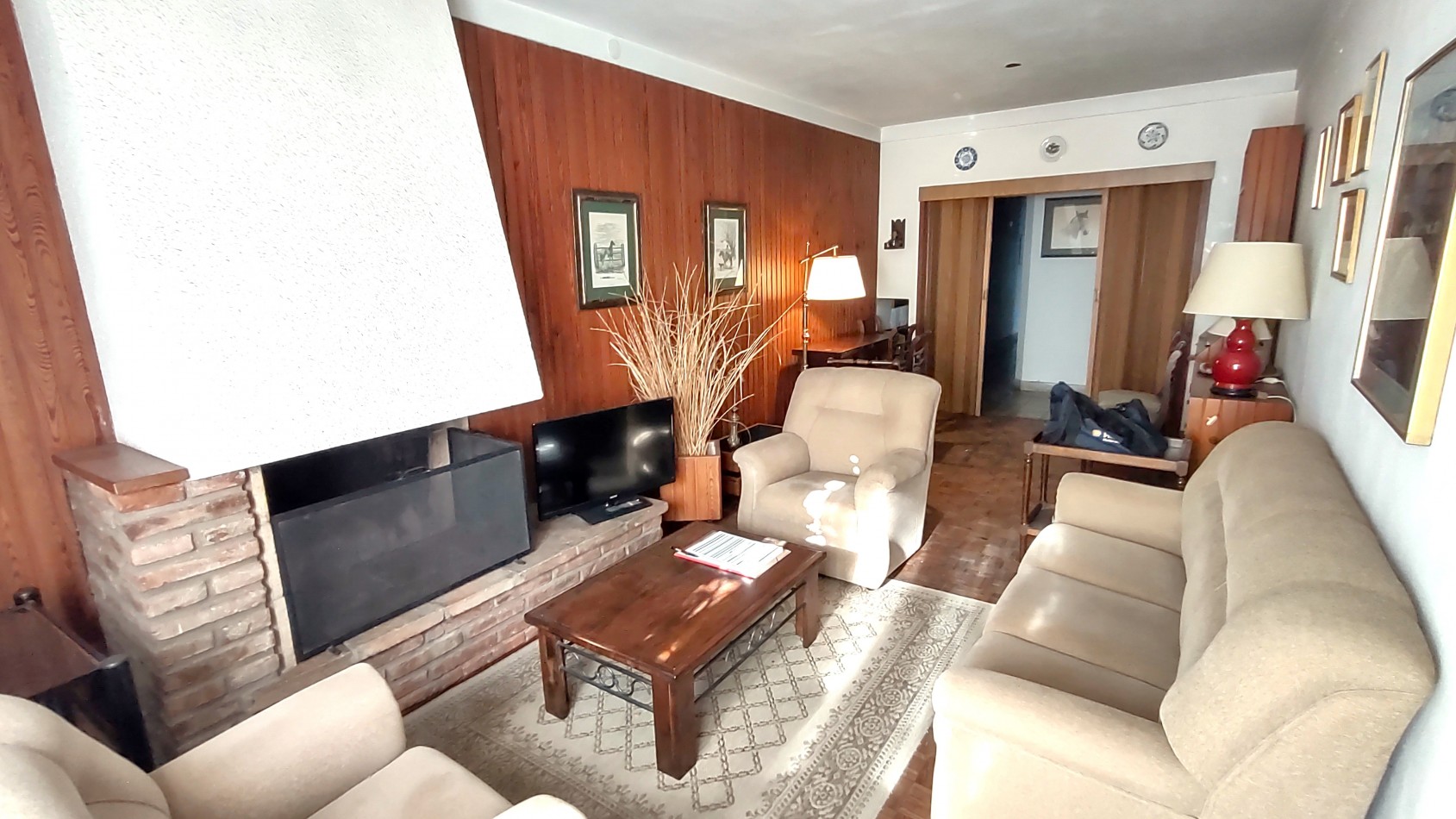 CASA DE 2 DORMITORIOS EN MUY BUENA UBICACION