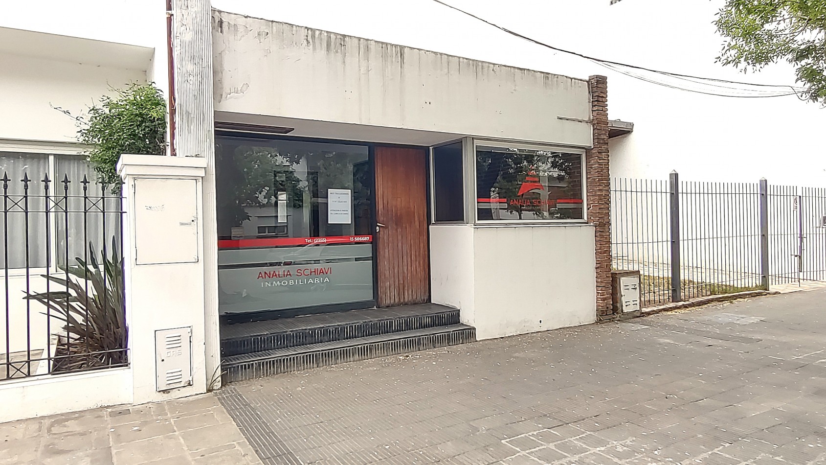 LOCAL CENTRICO PARA USO COMERCIAL, CONSULTORIO, ESTUDIO, OFICINA