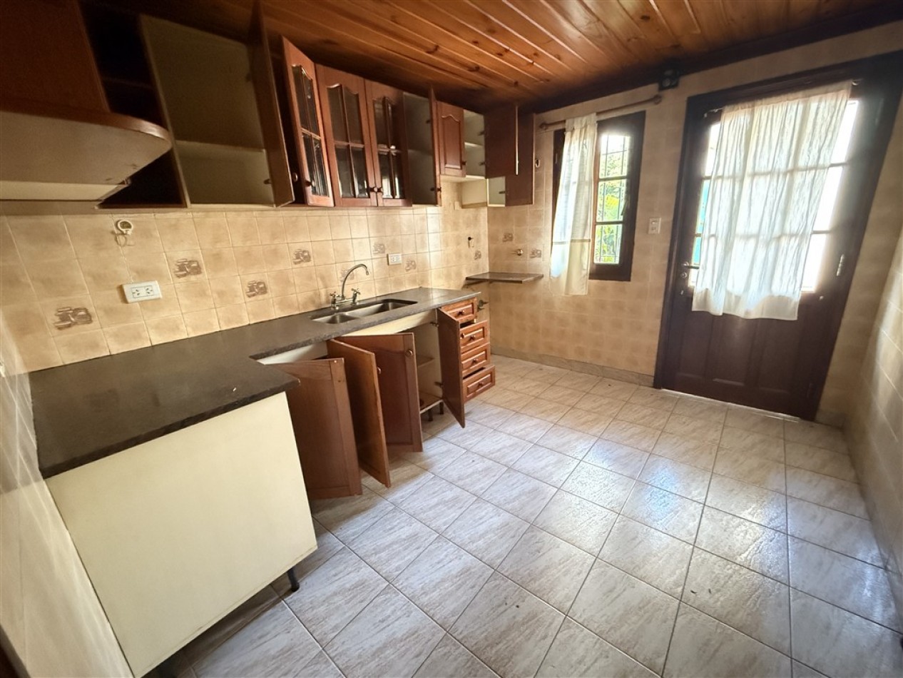 CASA DE DOS DORMITORIOS CON JARDIN - EN VENTA EN GENERAL PINTO