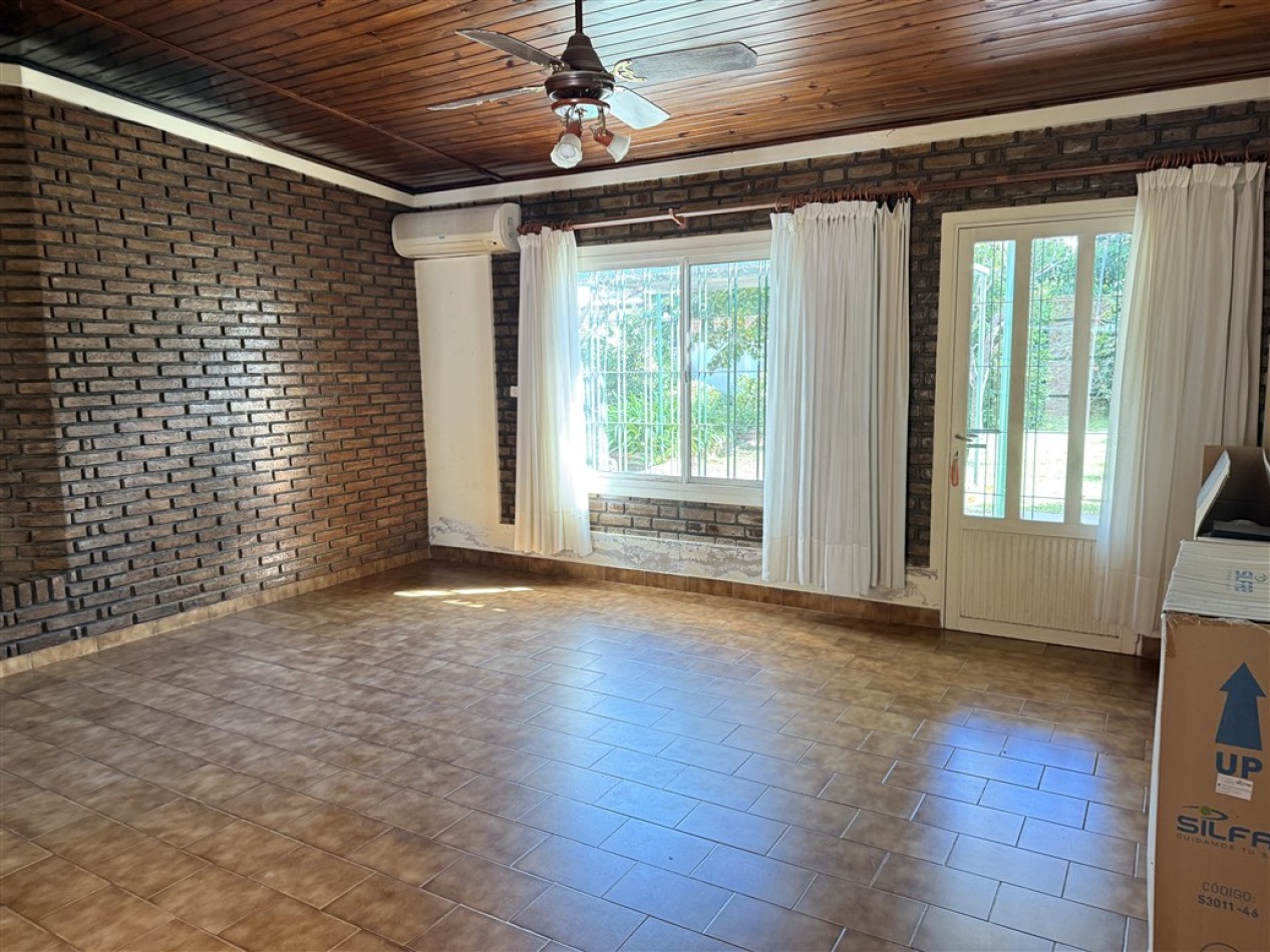 CASA DE DOS DORMITORIOS CON JARDIN - EN VENTA EN GENERAL PINTO