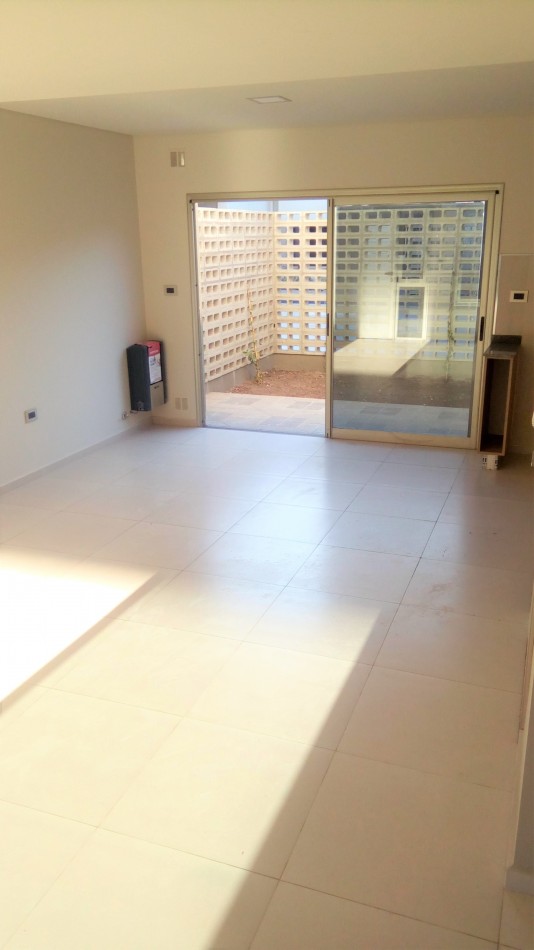 DUPLEX de 2 DORMITORIOS en BARRIO NORTE