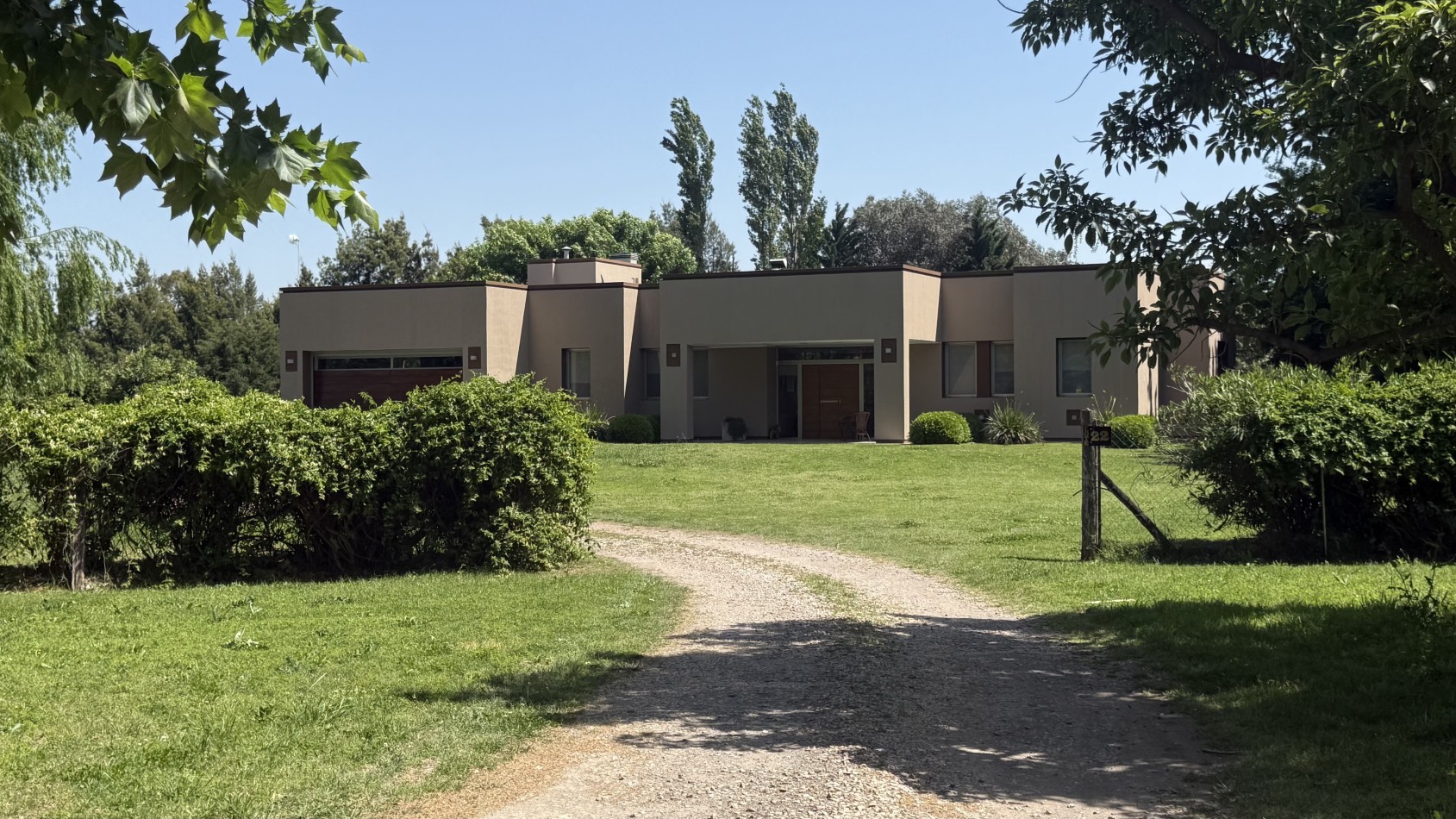 CASA EN CHACRAS DE ALIHUEN - EN VENTA