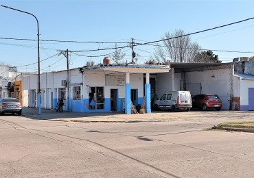 Antigua Estacion de Servicio en Venta - Esquina Centrica de General Pinto